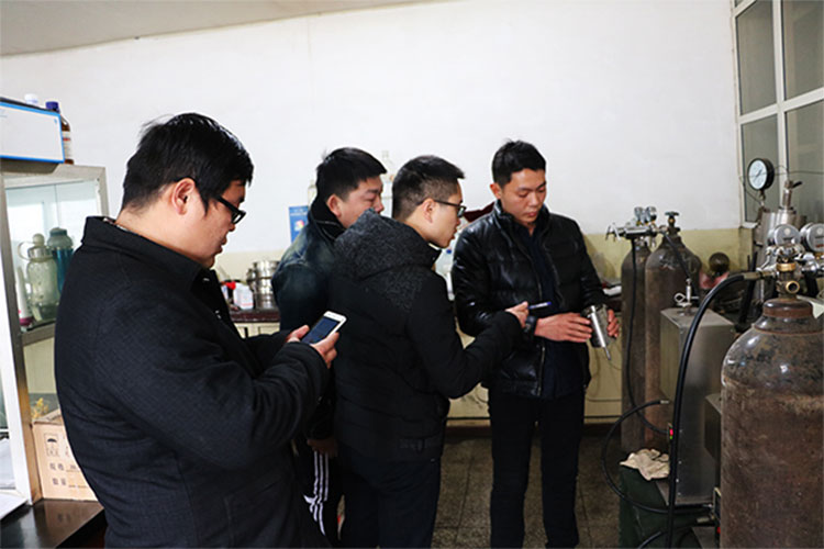 新員工進廠實習--實驗室、倉庫、車間參觀學習